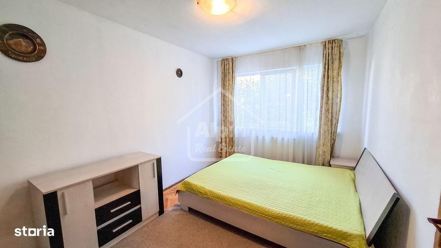 Apartament cu 2 camere semidecomandat în Centrul Civic