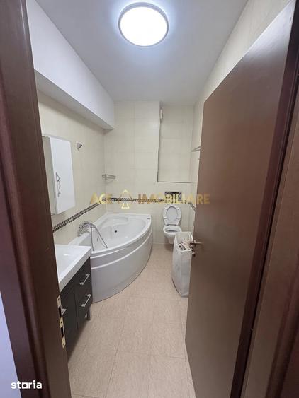 Apartament cu 3 camere semidecomandat, mobilat în Grozăvești