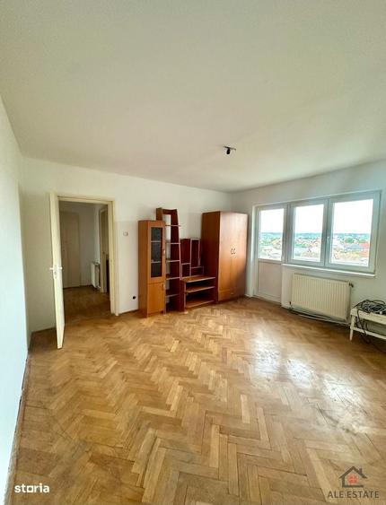 Apartament cu 3 camere decomandat în Central