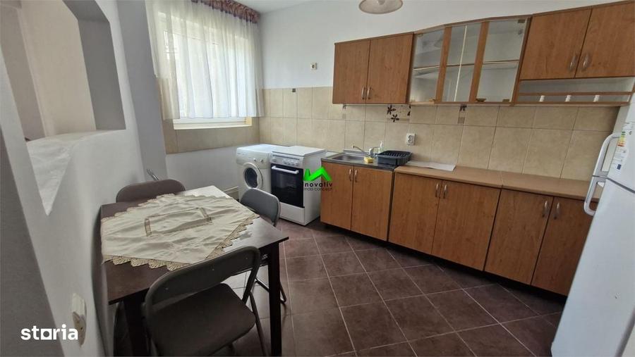 Apartament cu 2 camere decomandat, mobilat în Central