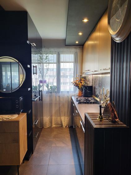 Apartament cu 3 camere semidecomandat în Drumul Taberei