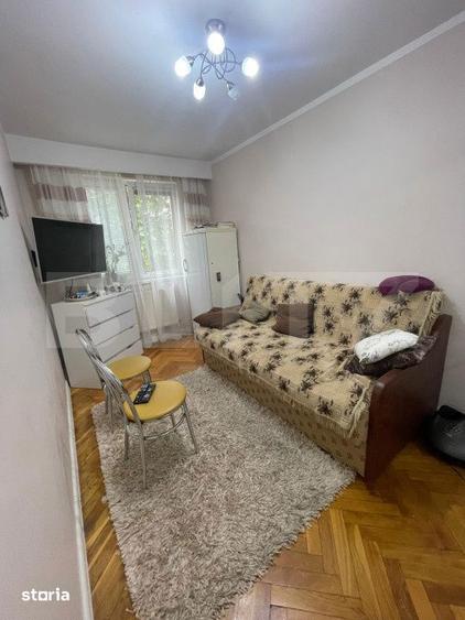 Apartament cu 3 camere semidecomandat în Central