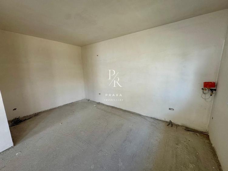Duplex cu 4 camere cu Canalizare în Florești