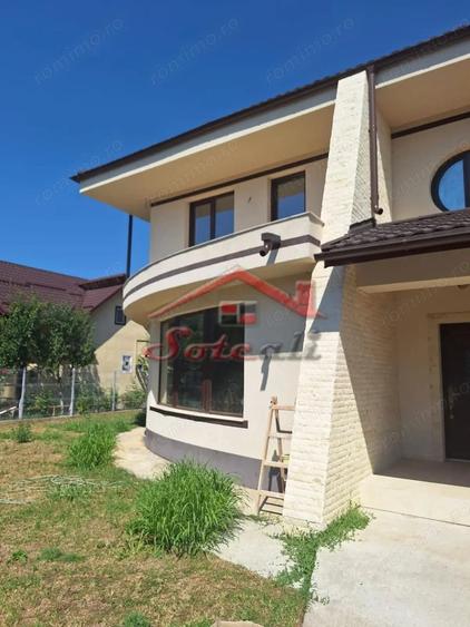 Casă cu Teren 783 Mp în Cornu