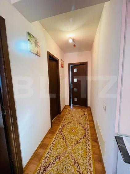 Apartament cu 3 camere semidecomandat, mobilat în Florești