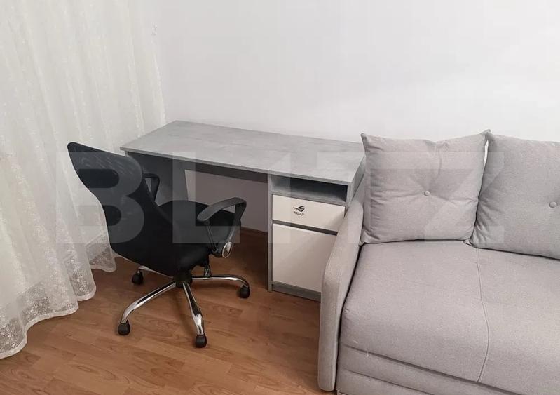 Apartament cu 3 camere decomandat, mobilat în Nicolina