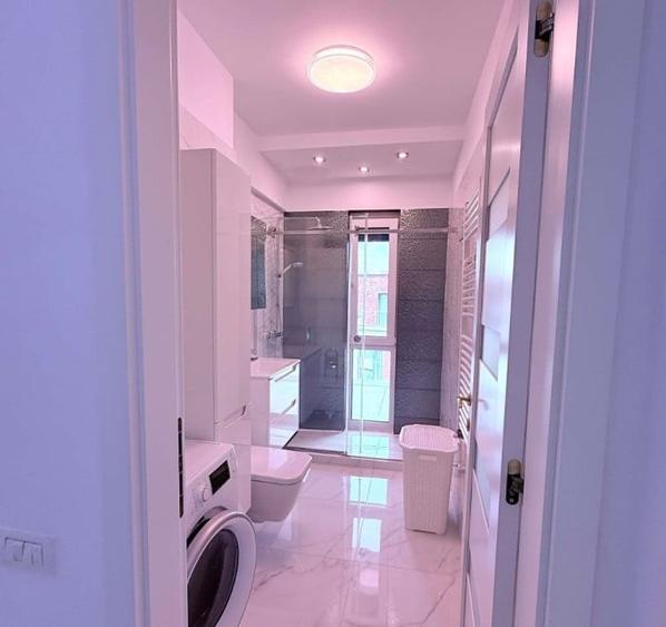 Apartament cu 3 camere decomandat, mobilat în Pipera