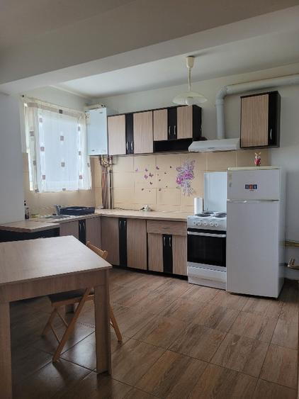 Apartament cu 2 camere decomandat în Aeroport