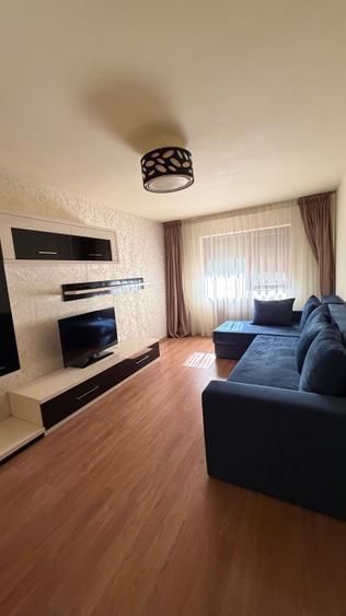 Apartament cu 2 camere decomandat în Școlilor