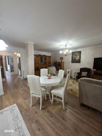 Apartament cu 3 camere în Republicii