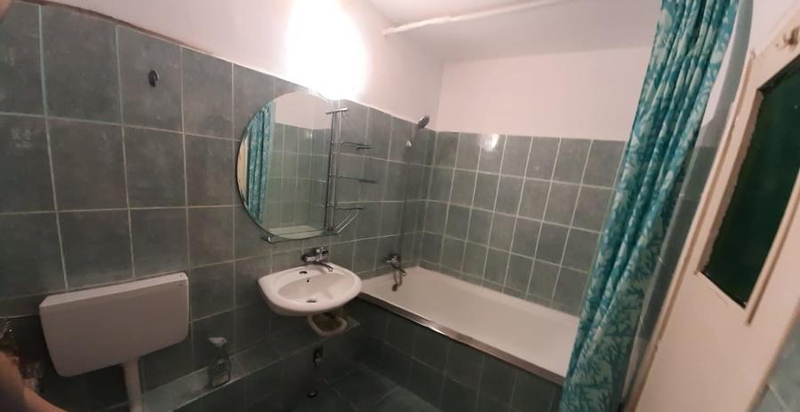 Apartament cu 2 camere decomandat în Teiul Doamnei