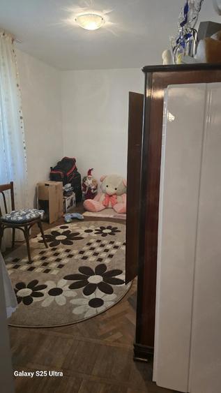 Apartament cu 2 camere nedecomandat în Horia