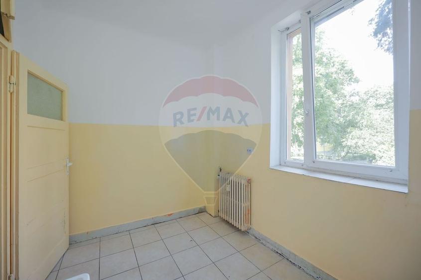 Apartament cu 2 camere decomandat în Decebal