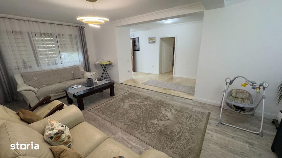 Casă cu 4 camere cu Teren 350 Mp în Lumina