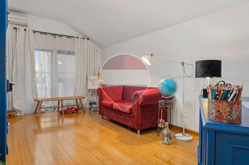Casă individuală cu 6 camere cu Teren 535 Mp în Pipera