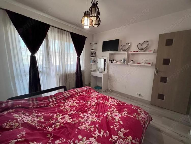 Apartament cu 4 camere decomandat în Central