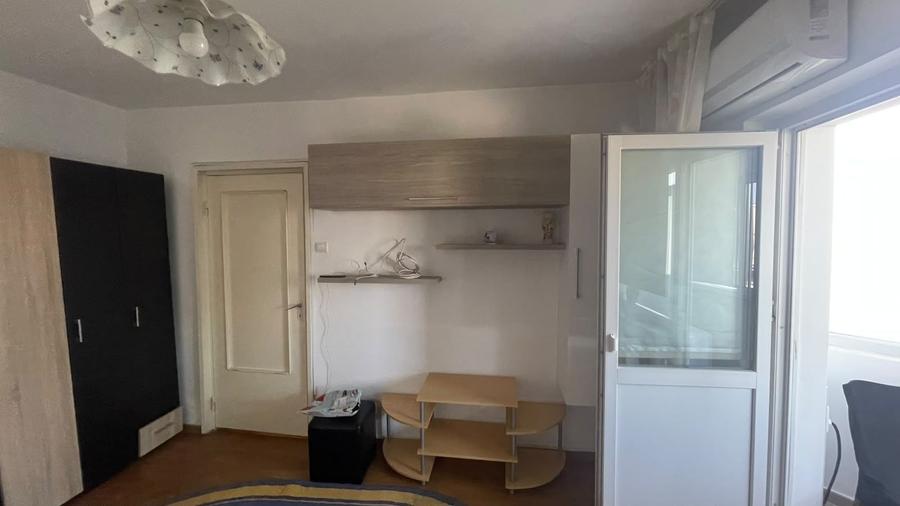 Garsonieră decomandată în Popoveni