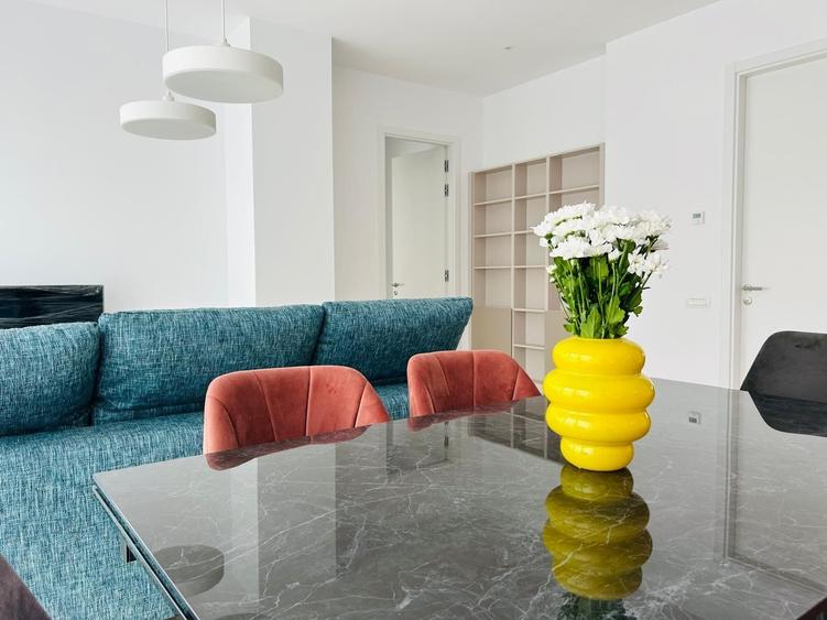 Apartament cu 4 camere decomandat în Herăstrău