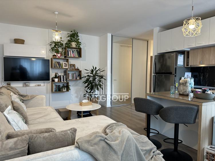 Apartament cu 2 camere semidecomandat în Florești