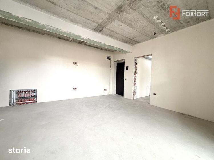 Apartament cu 4 camere în Lipovei