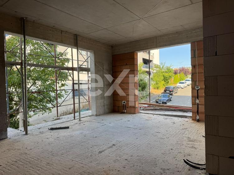 Apartament cu 2 camere semidecomandat în Dâmbul Rotund