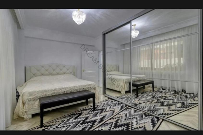 Apartament cu 4 camere decomandat în Bucureștii Noi