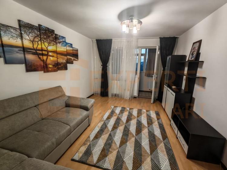Apartament cu 2 camere decomandat, mobilat în Tomis Nord