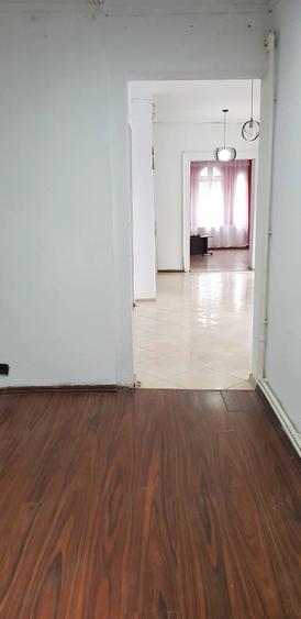 Spațiu comercial, de 150 mp, în Central