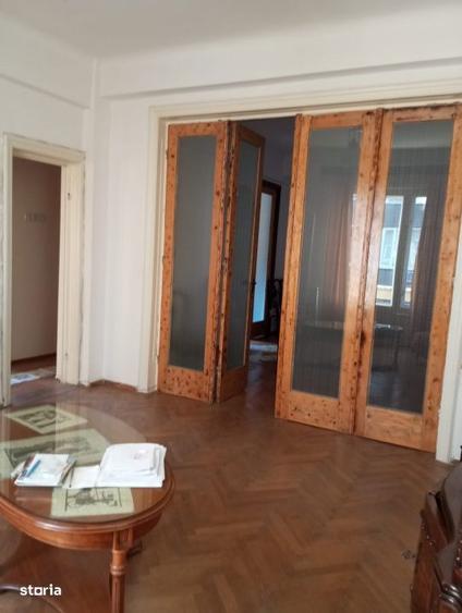 Apartament de vanzare ultracentral Strada Batistei - 89 mp. - 1