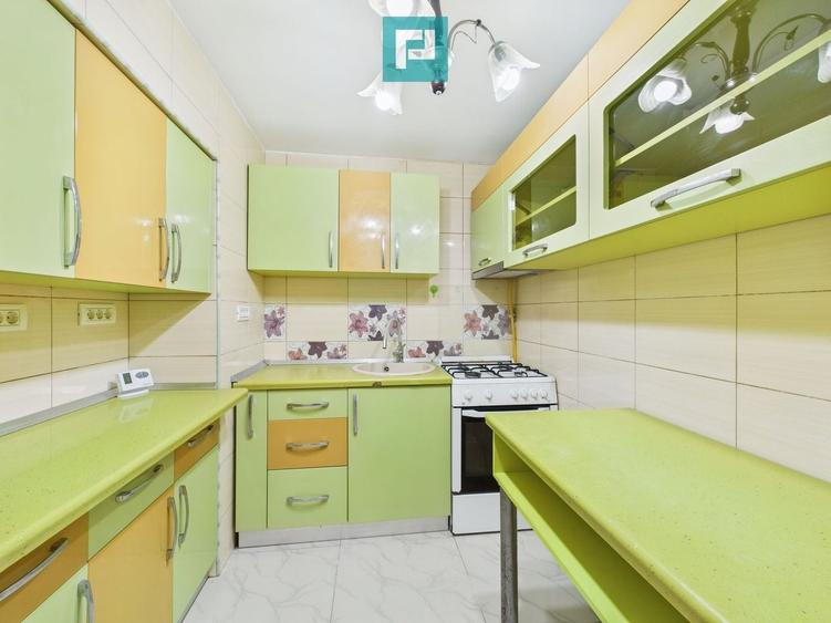Apartament cu 4 camere decomandat în Central