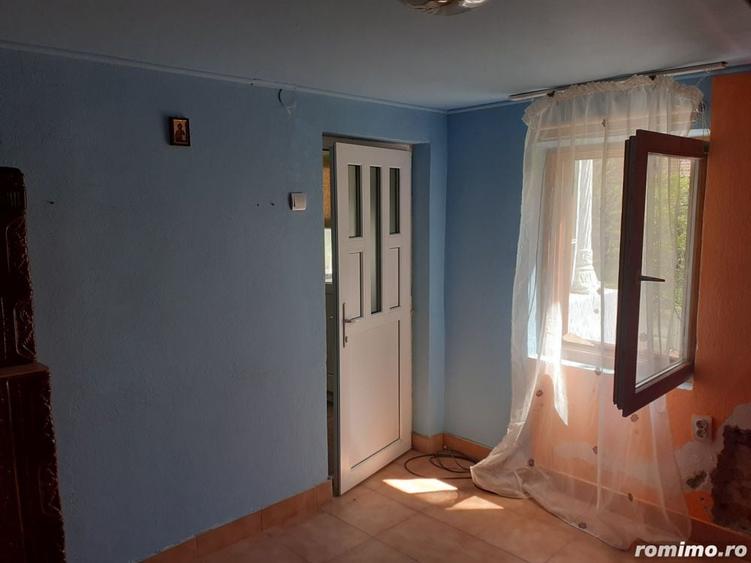 Casă cu 4 camere cu Teren 3850 Mp în Olanu