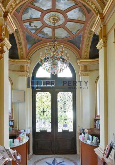 Casă cu 10 camere cu Teren 2000 Mp în Romană