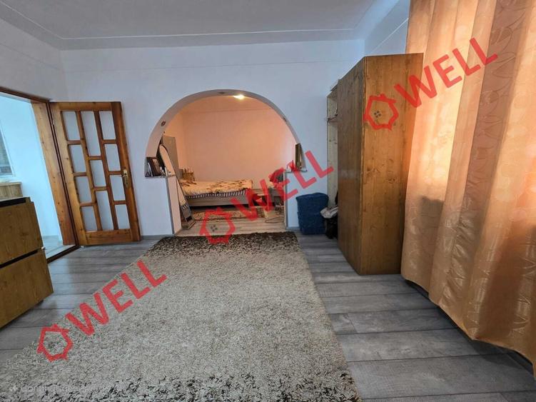 Casă cu 2 camere cu Teren 1040 Mp în Central