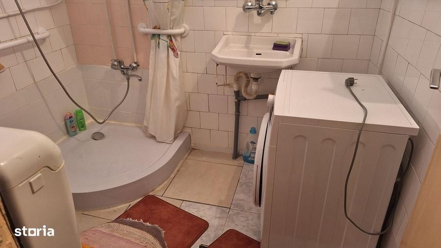 Casă cu 4 camere în Horia