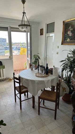 Apartament cu 3 camere decomandat, mobilat în Circumvalațiunii