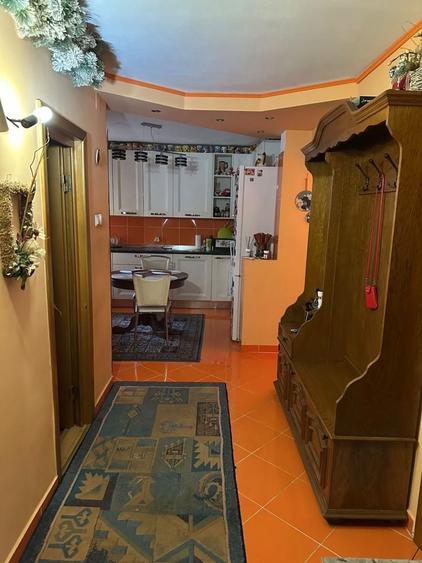 Apartament cu 4 camere în Radu Negru