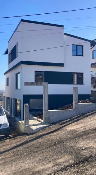 Casă cu 4 camere în Sfântu Ilie