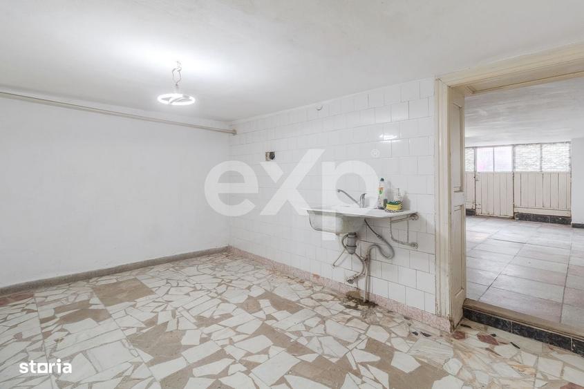 Casă cu 4 camere în Central