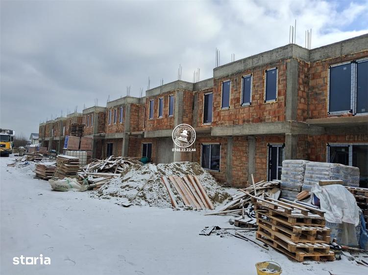 Casă cu 4 camere cu Teren 110 Mp în Valea Lupului