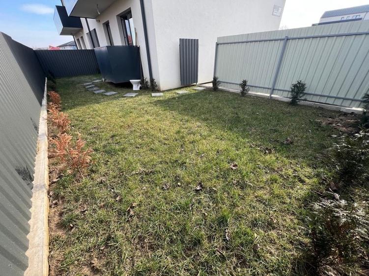 Apartament cu 3 camere în Sânnicoară