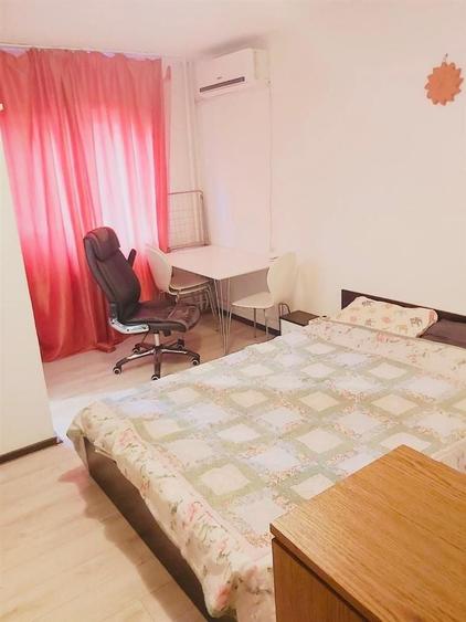 Garsonieră decomandată în Rogerius