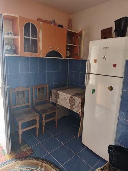 Apartament cu 3 camere decomandat în Todirești