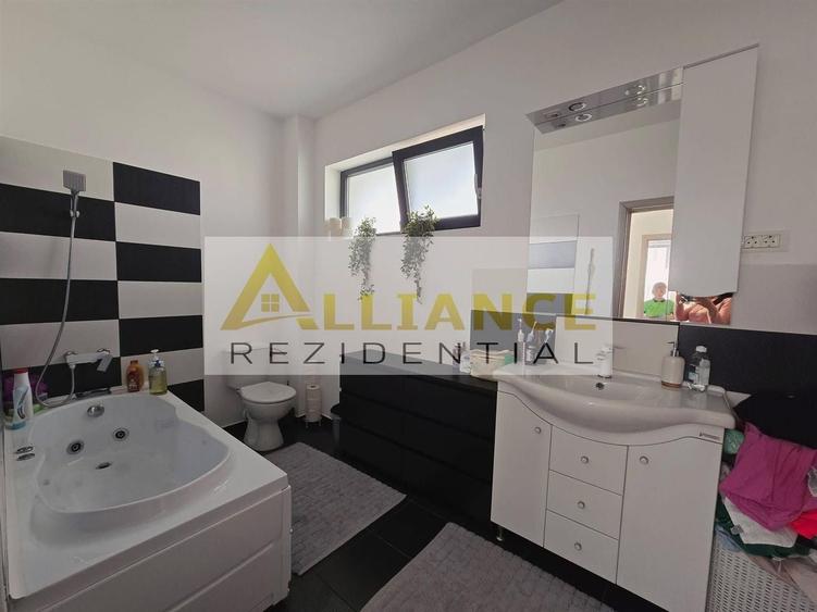 Duplex cu 4 camere decomandat cu Canalizare în Berceni