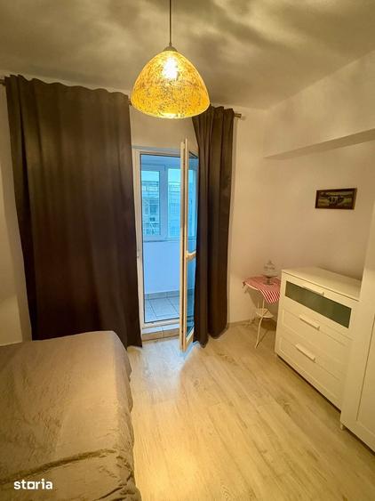 Apartament cu 4 camere decomandat în Titan