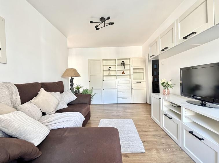 Apartament cu 2 camere decomandat, mobilat în Unirii