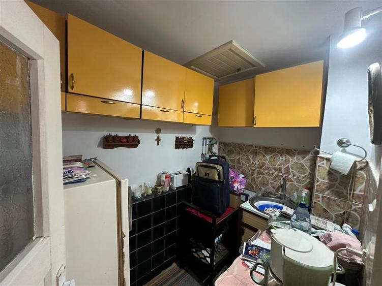Casă individuală cu 3 camere cu Canalizare în Exterior Est