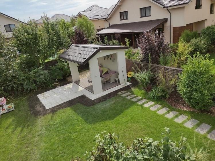 Casă individuală cu 4 camere cu Canalizare în Corbeanca