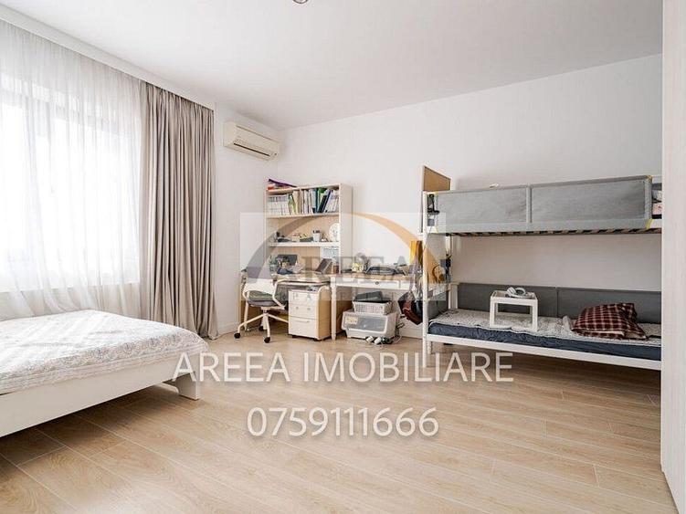 Apartament cu 3 camere în Iancu Nicolae