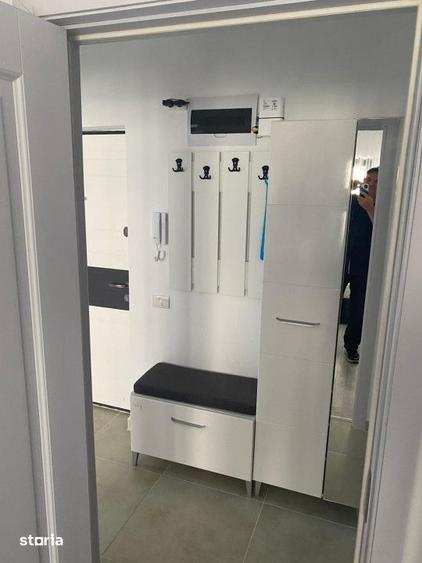 Apartament cu 2 camere decomandat, mobilat în Central