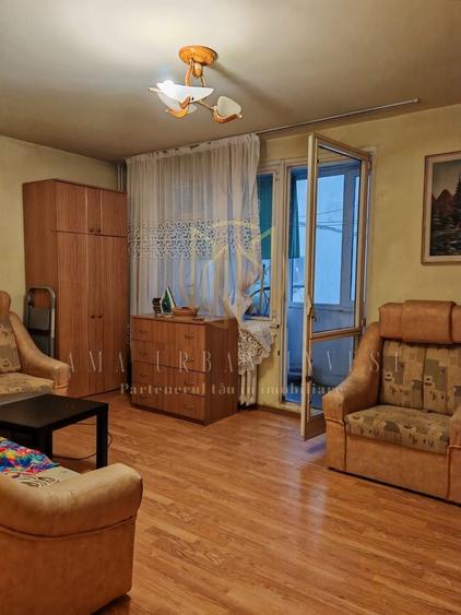 Apartament cu 3 camere decomandat în Rahova